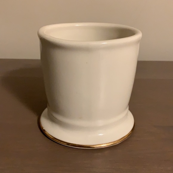 Anthropologie Cream and Gold Ceramic Monogram Initial Letter S Mug - Picture 5 of 7